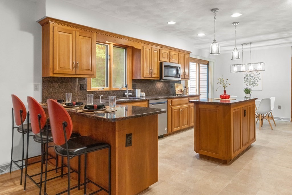 125 Blue Ridge Road North Andover, MA 01845 - Photo 2 of 42 Gallery Image 2