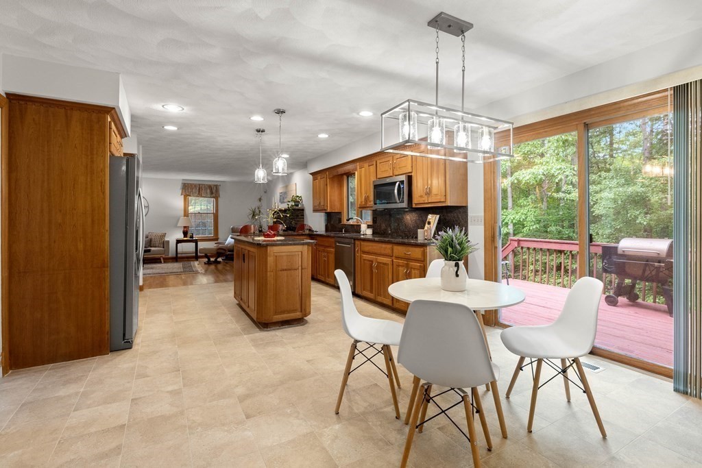 125 Blue Ridge Road North Andover, MA 01845 - Photo 4 of 42 Gallery Image 4