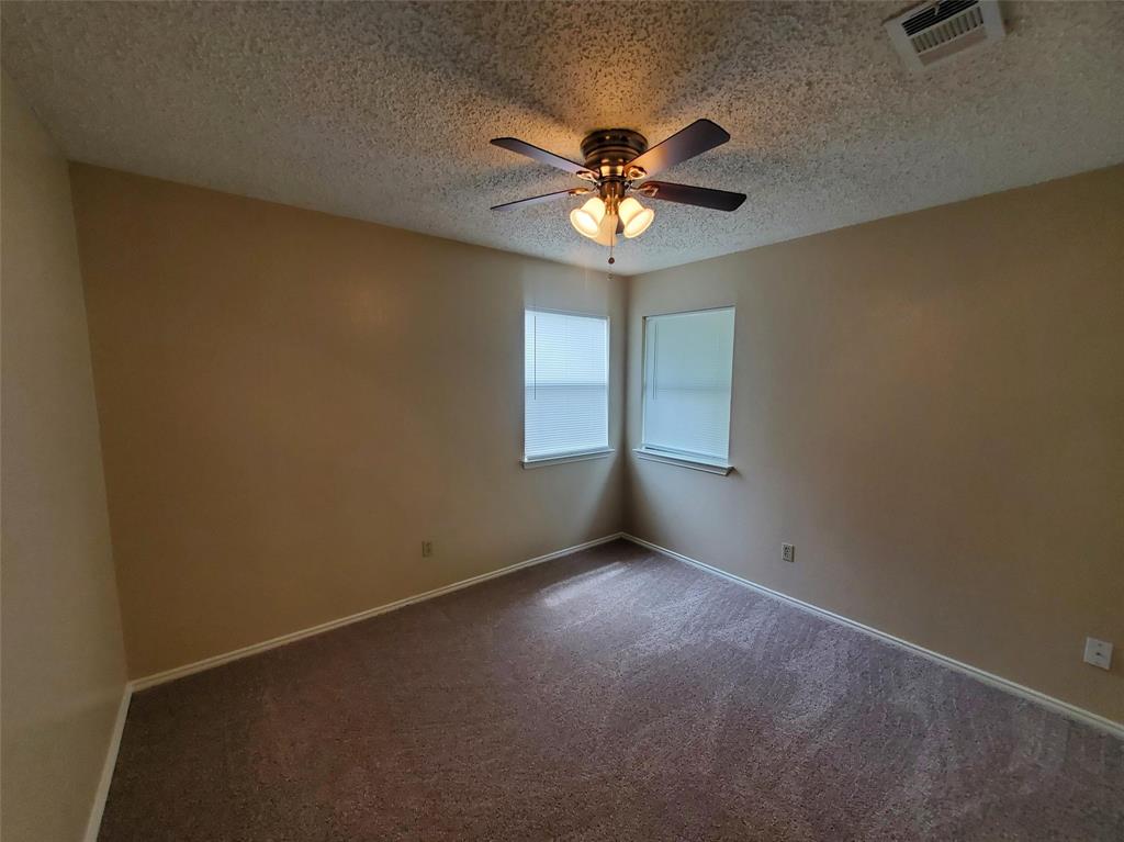 417 Antietam Way Mesquite, TX 75149 - Photo 4 of 9 a view of an empty room with a window
