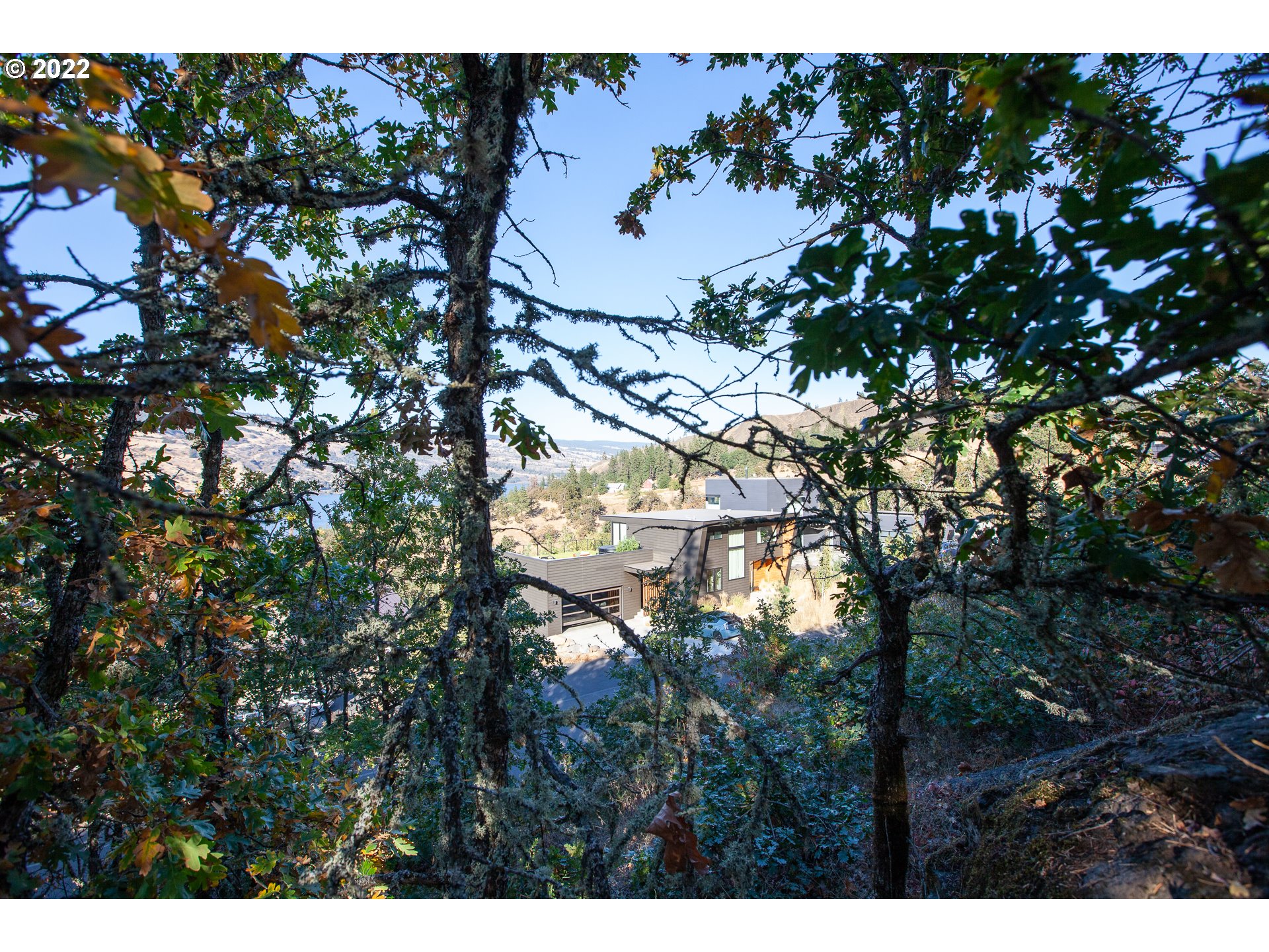 5th Avenue, Unit 3 Mosier, OR 97040 - Photo 11 of 14 Gallery Image 11