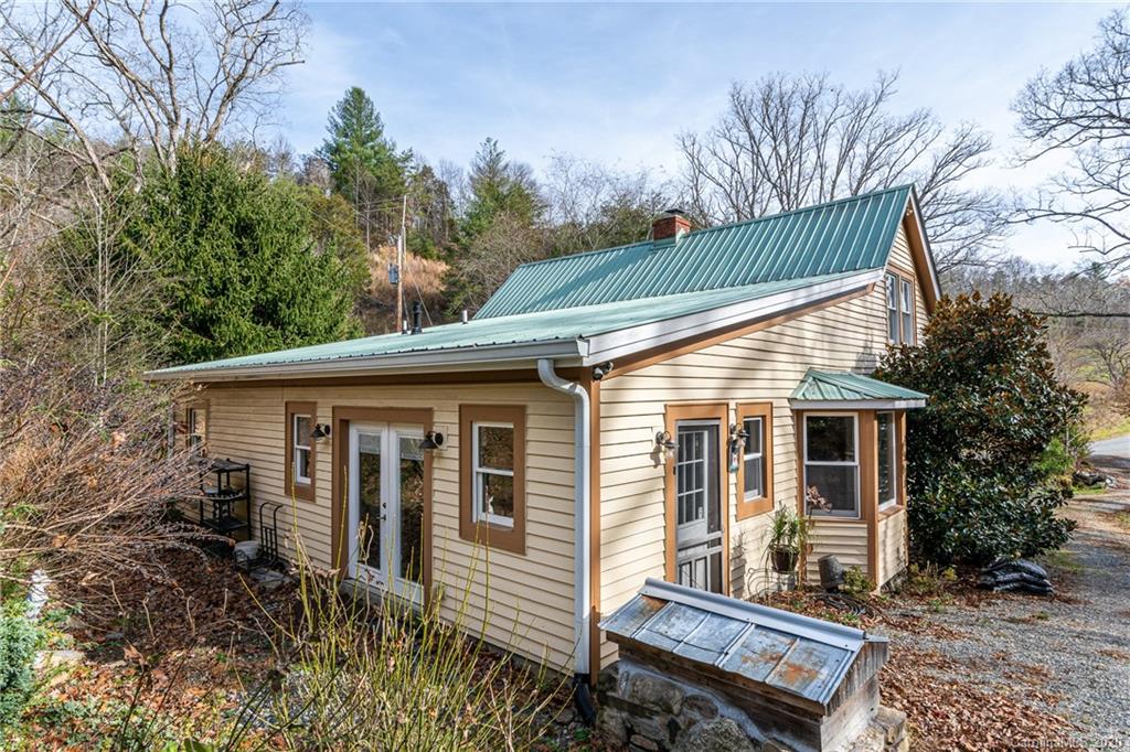 495 Sprinkle Branch Road Marshall, NC 28753 - Photo 34 of 40 Gallery Image 34