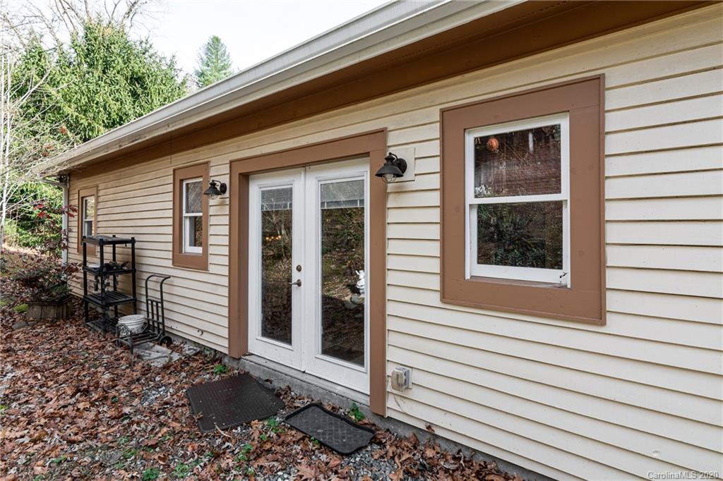 495 Sprinkle Branch Road Marshall, NC 28753 - Photo 36 of 40 Gallery Image 36