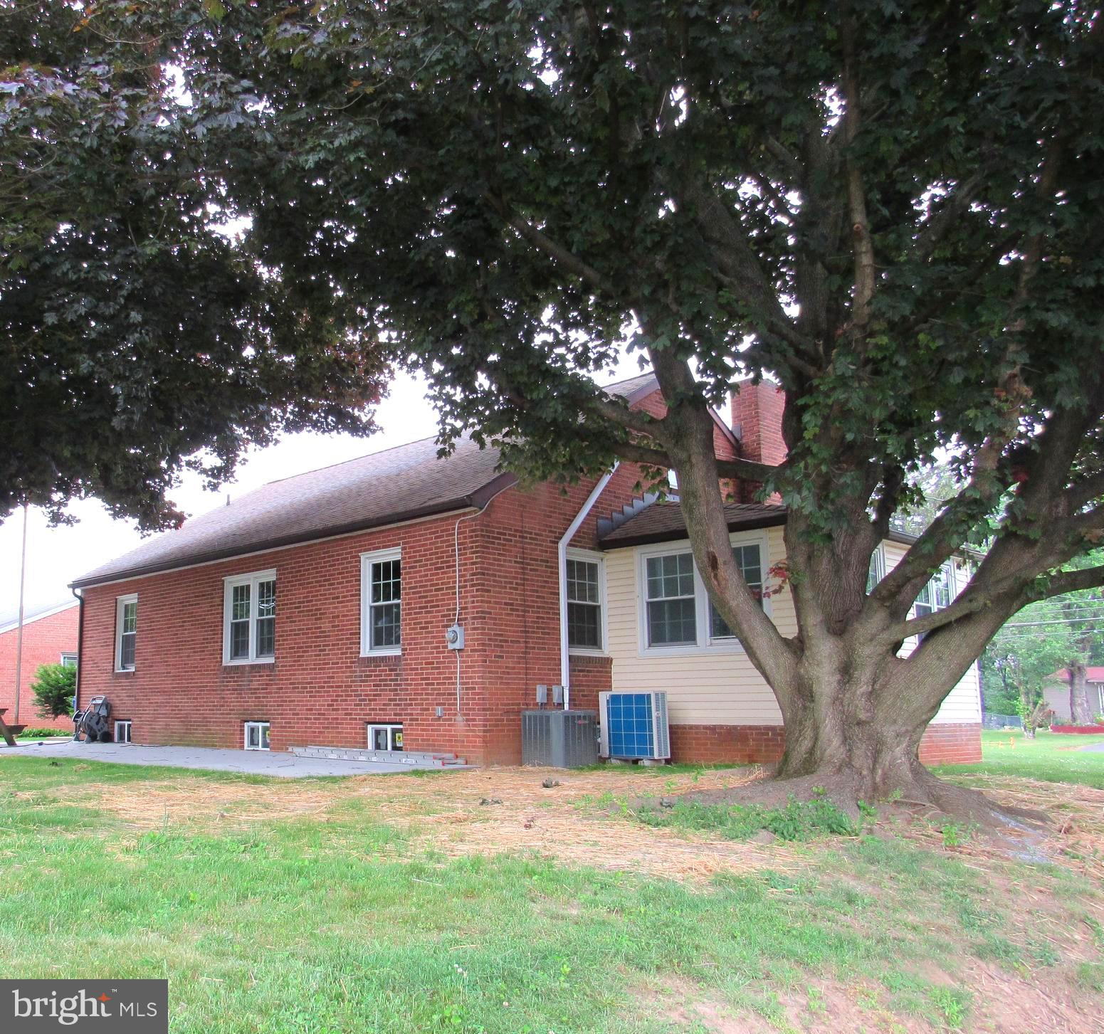 321 Nottingham Road Hagerstown, MD 21740 - Photo 2 of 33
