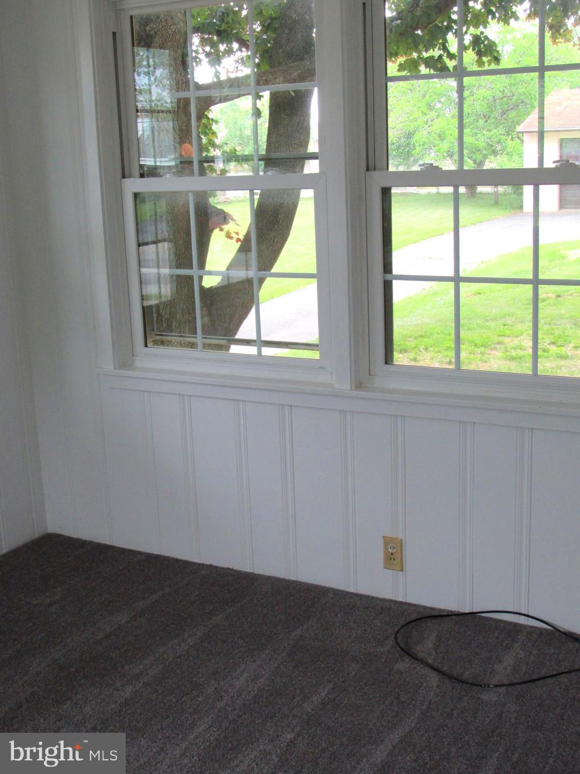 321 Nottingham Road Hagerstown, MD 21740 - Photo 11 of 33 Sun Room off Living Room