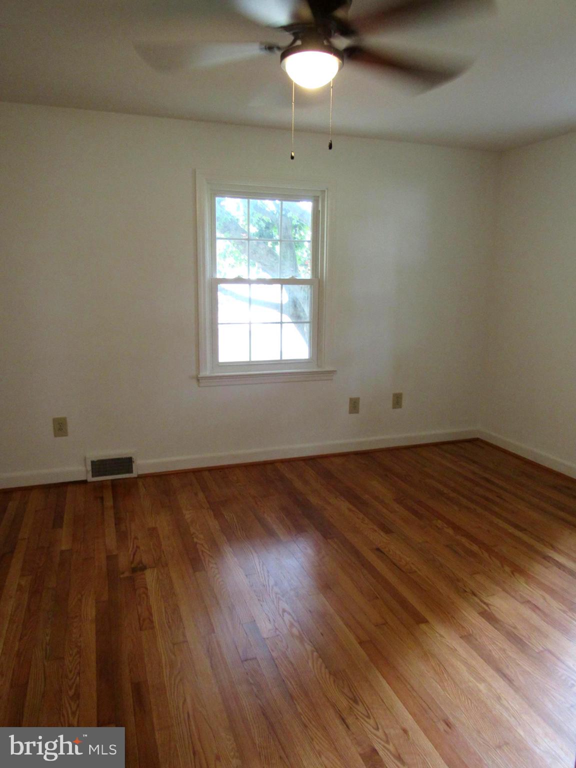 321 Nottingham Road Hagerstown, MD 21740 - Photo 14 of 33 Master Bedroom