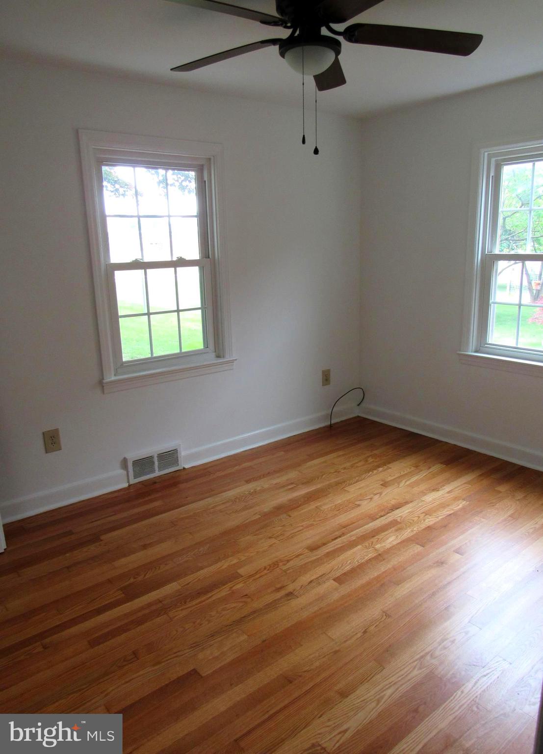 321 Nottingham Road Hagerstown, MD 21740 - Photo 19 of 33 Bedroom 2