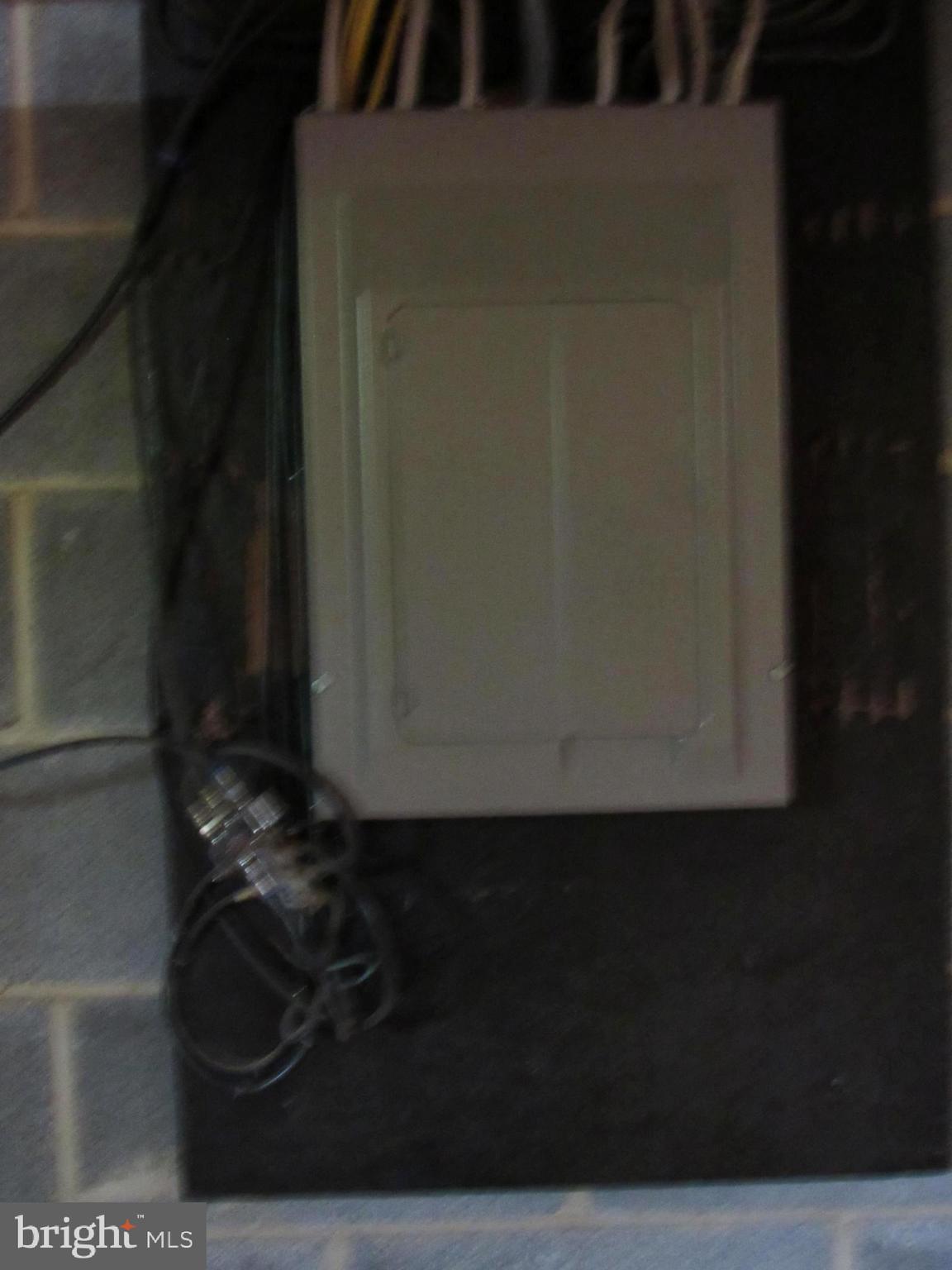 321 Nottingham Road Hagerstown, MD 21740 - Photo 31 of 33 Electric Service