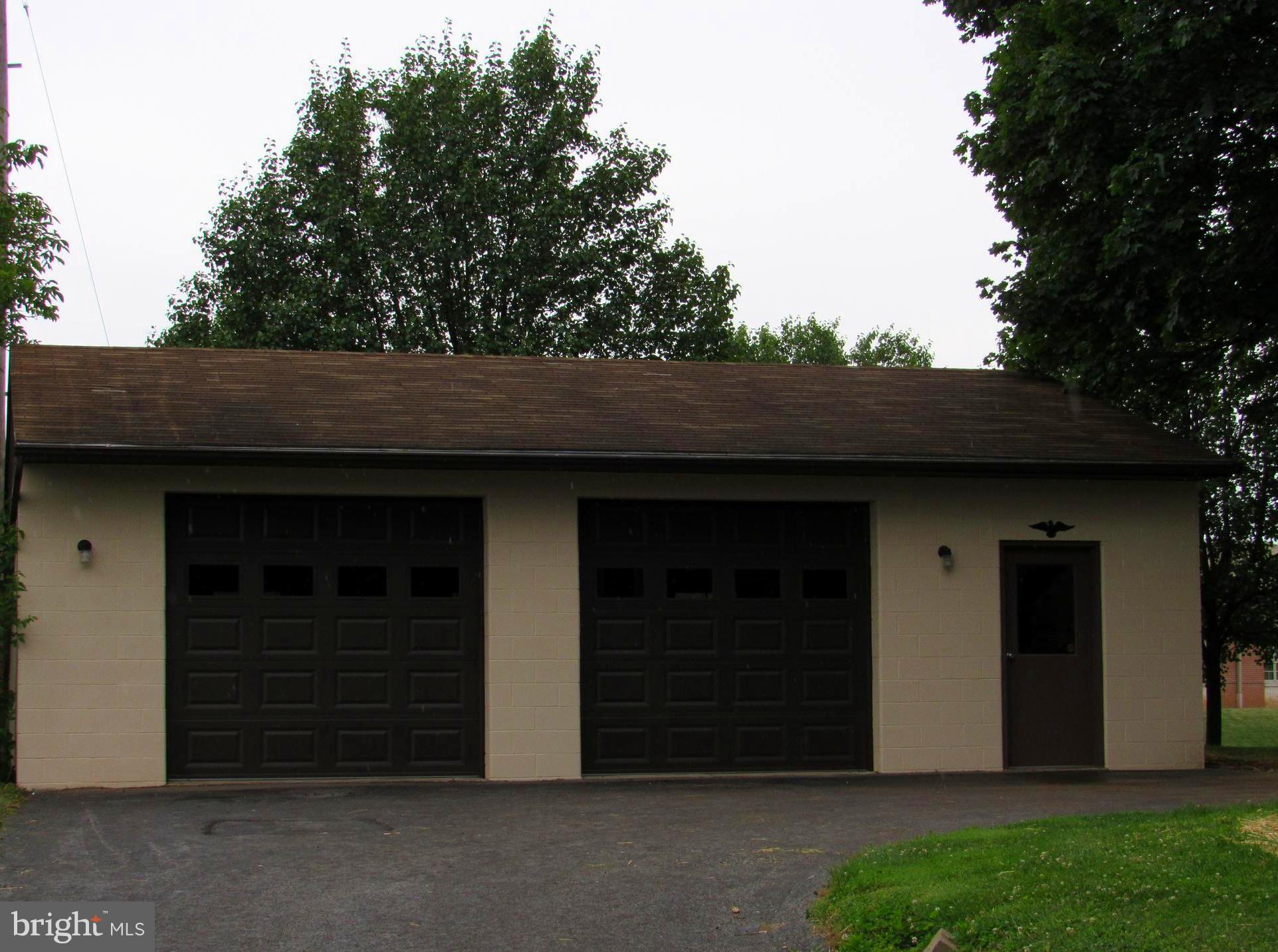 321 Nottingham Road Hagerstown, MD 21740 - Photo 32 of 33 Over Sized Garage w/ Elect.