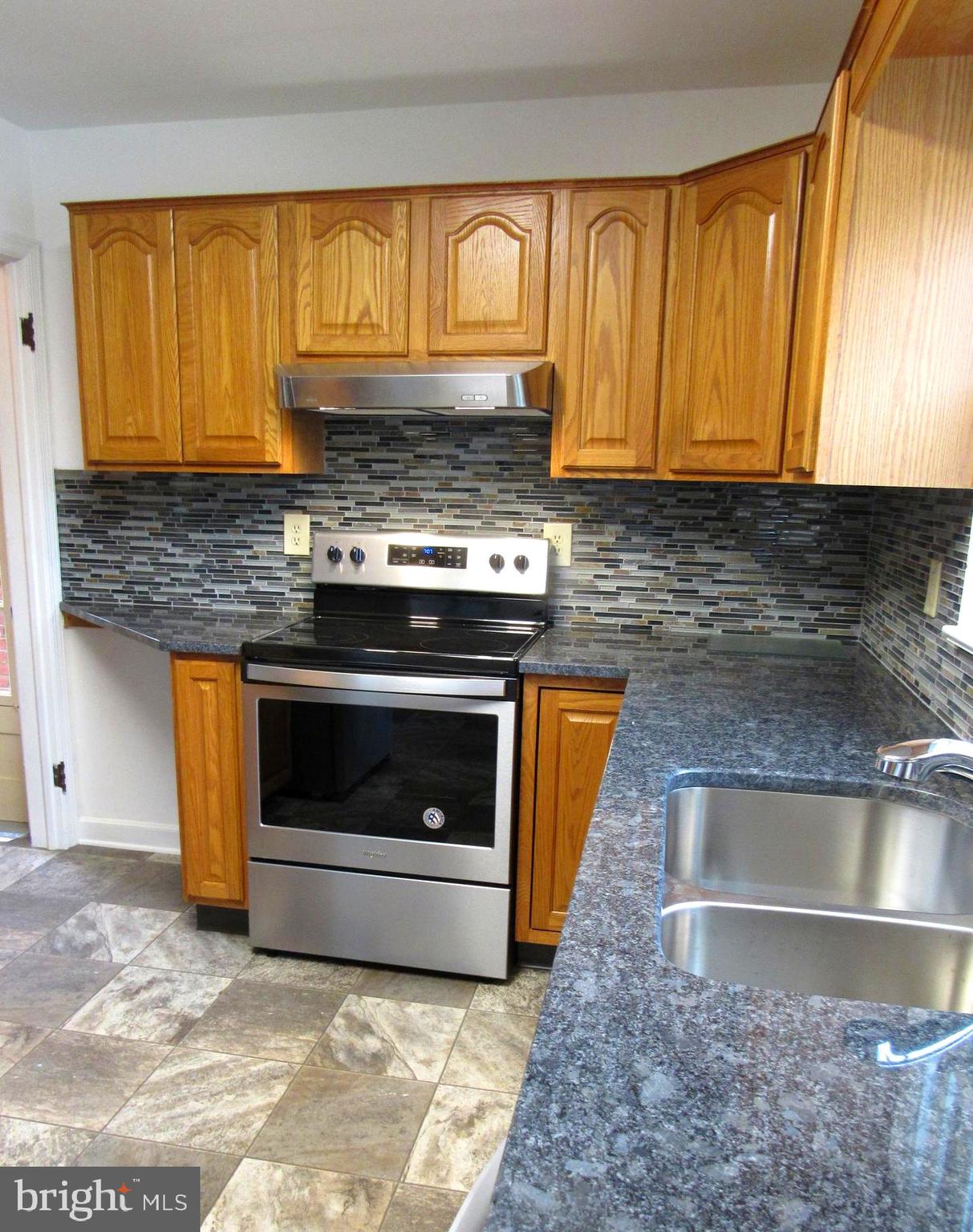 321 Nottingham Road Hagerstown, MD 21740 - Photo 9 of 33