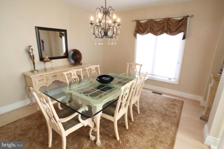 15011 Notley Road Silver Spring, MD 20905 - Photo 2 of 16 Dining Room