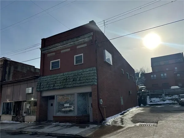 $70,000 | 623 Fallowfield Avenue, Charleroi, PA 15022