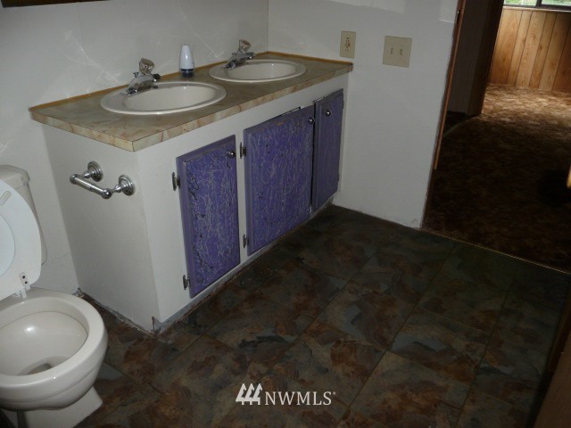 638 Southwest Oak Road Port Orchard, WA 98367 - Photo 8 of 11 Gallery Image 8