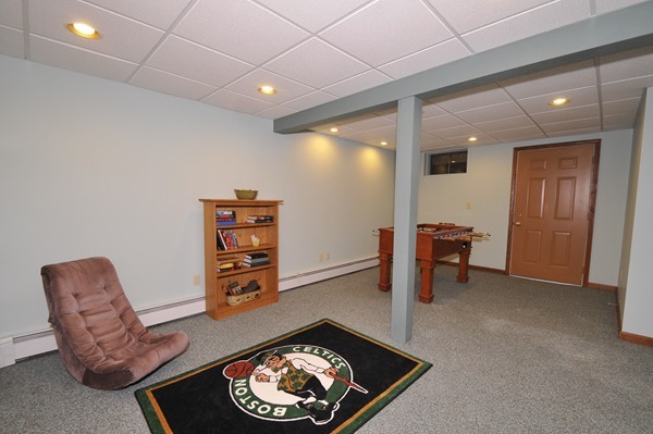 48 Hartness Road Sutton, MA 01590 - Photo 17 of 30