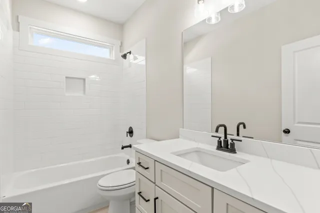 $699,900 | 150 Kylemore Pass, Tyrone, GA 30290