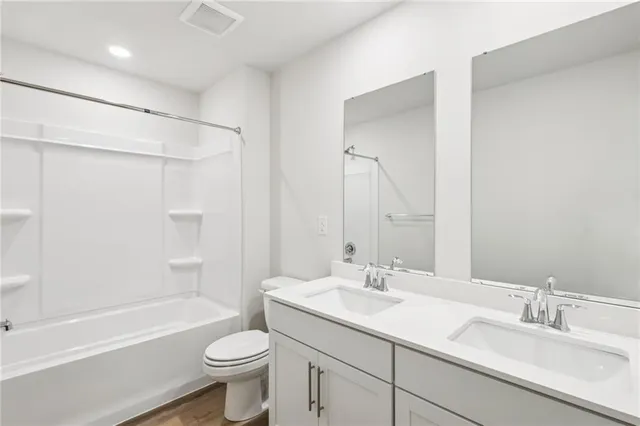 $689,990 | 412 Barons Court, Venetia, PA 15367