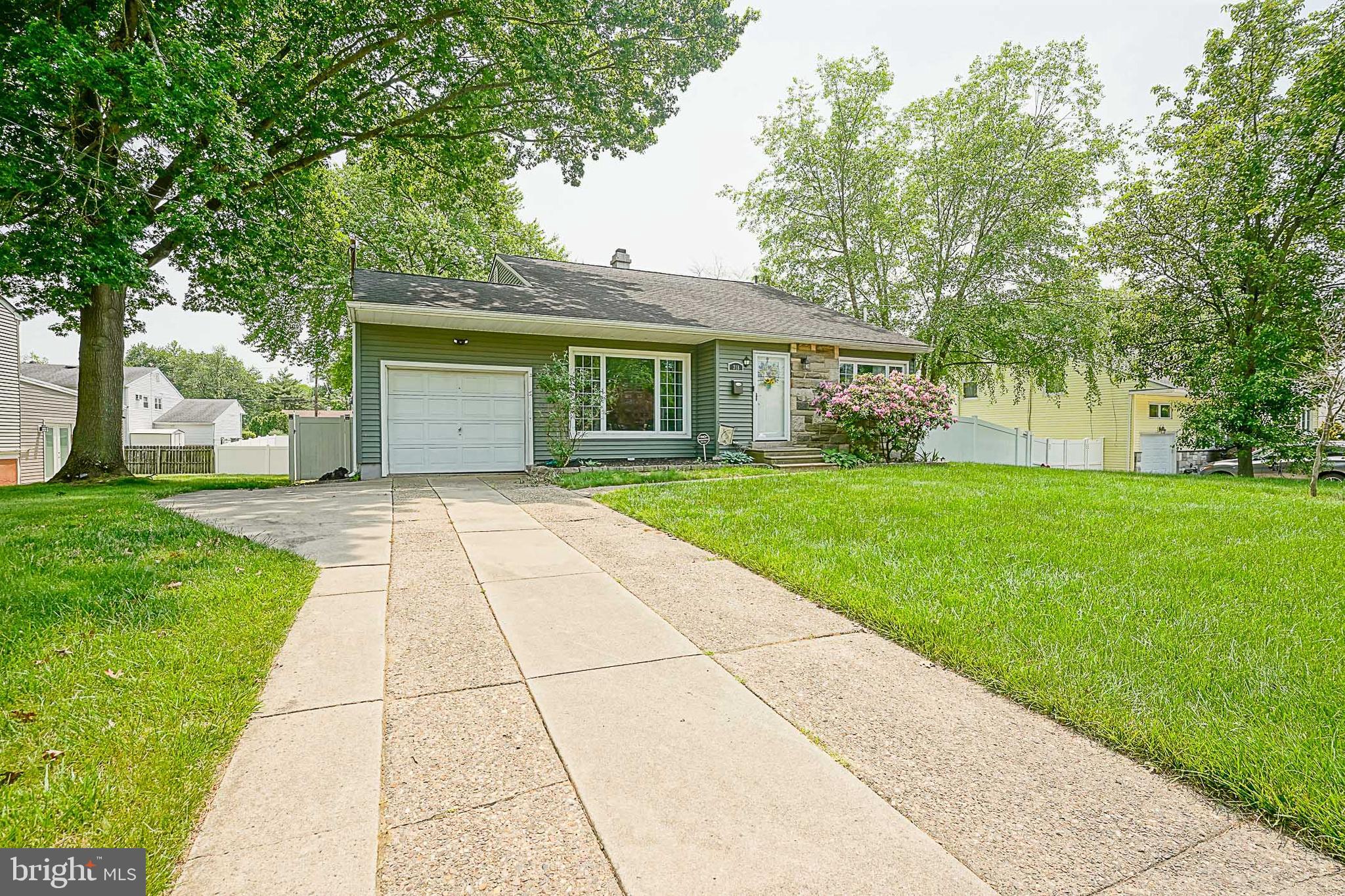 318 Cranford Road Cherry Hill, NJ 08003 - Photo 2 of 36