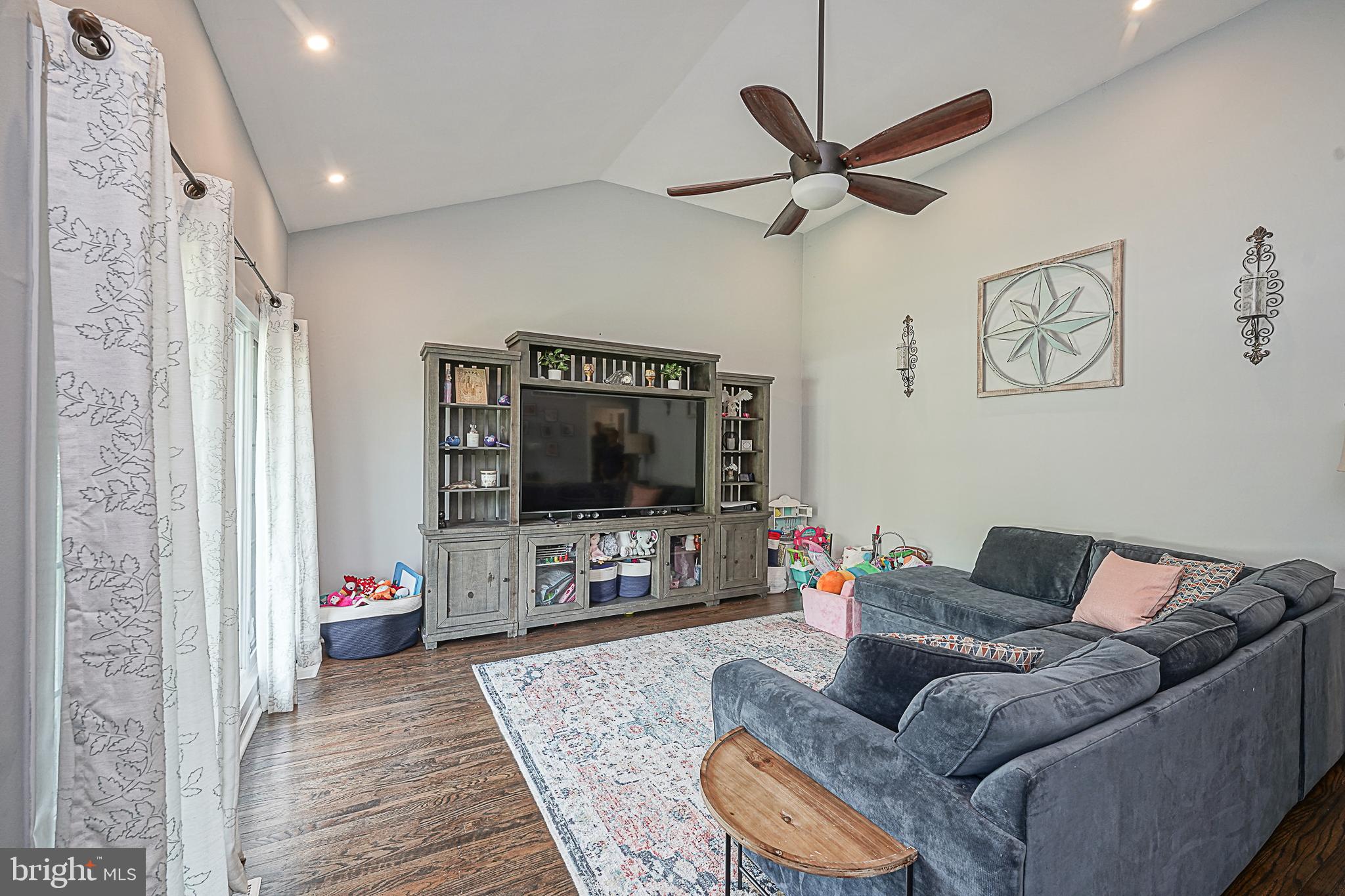 318 Cranford Road Cherry Hill, NJ 08003 - Photo 4 of 36