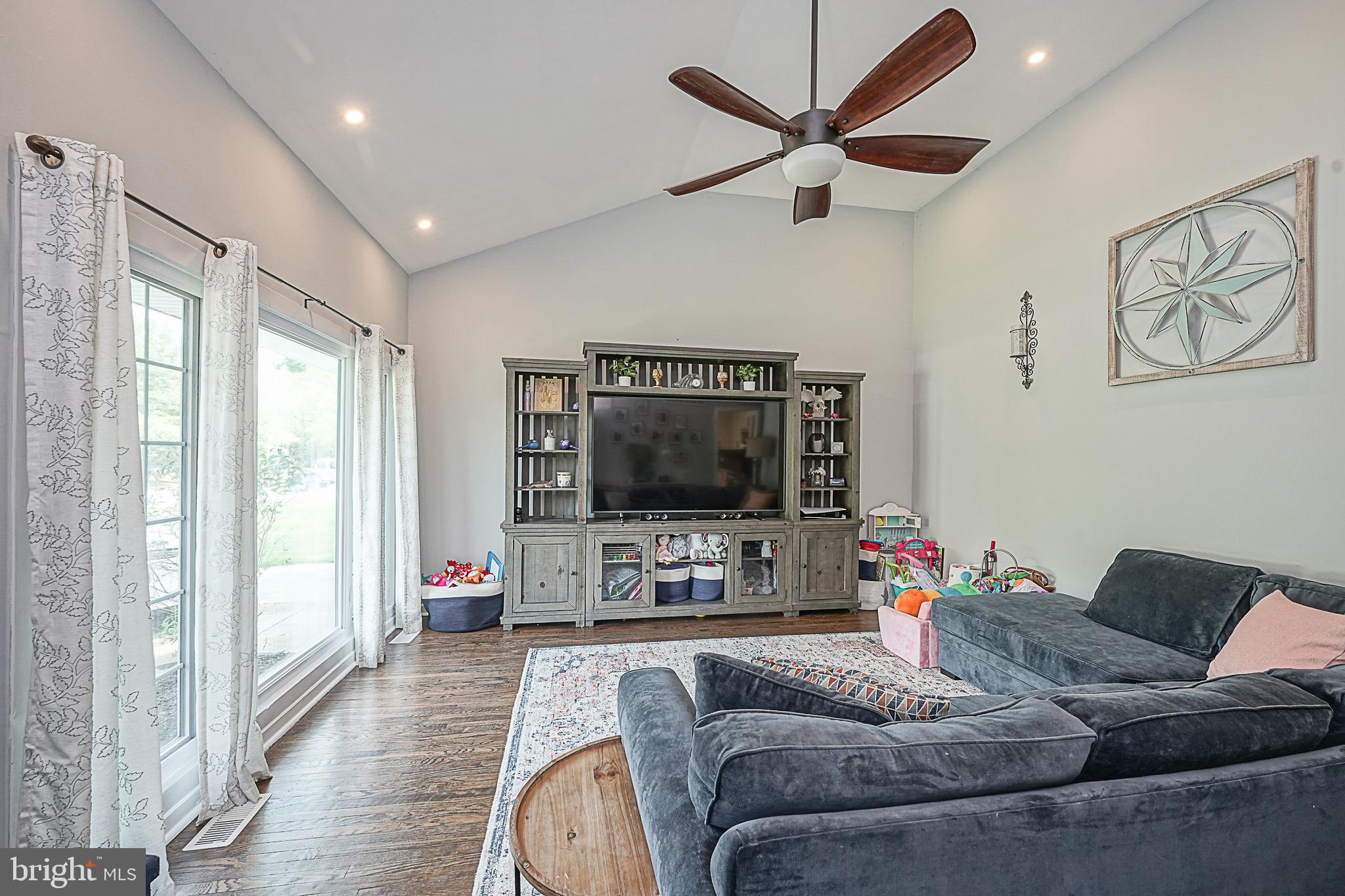 318 Cranford Road Cherry Hill, NJ 08003 - Photo 5 of 36