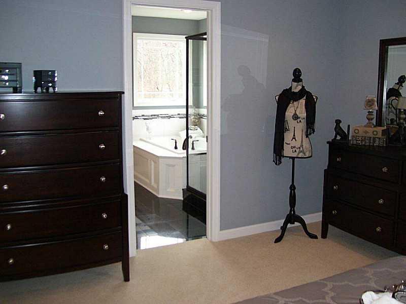100 Granite Ridge Circle Mars, PA 16046 - Photo 15 of 25 Master Bedroom. Owner s suite