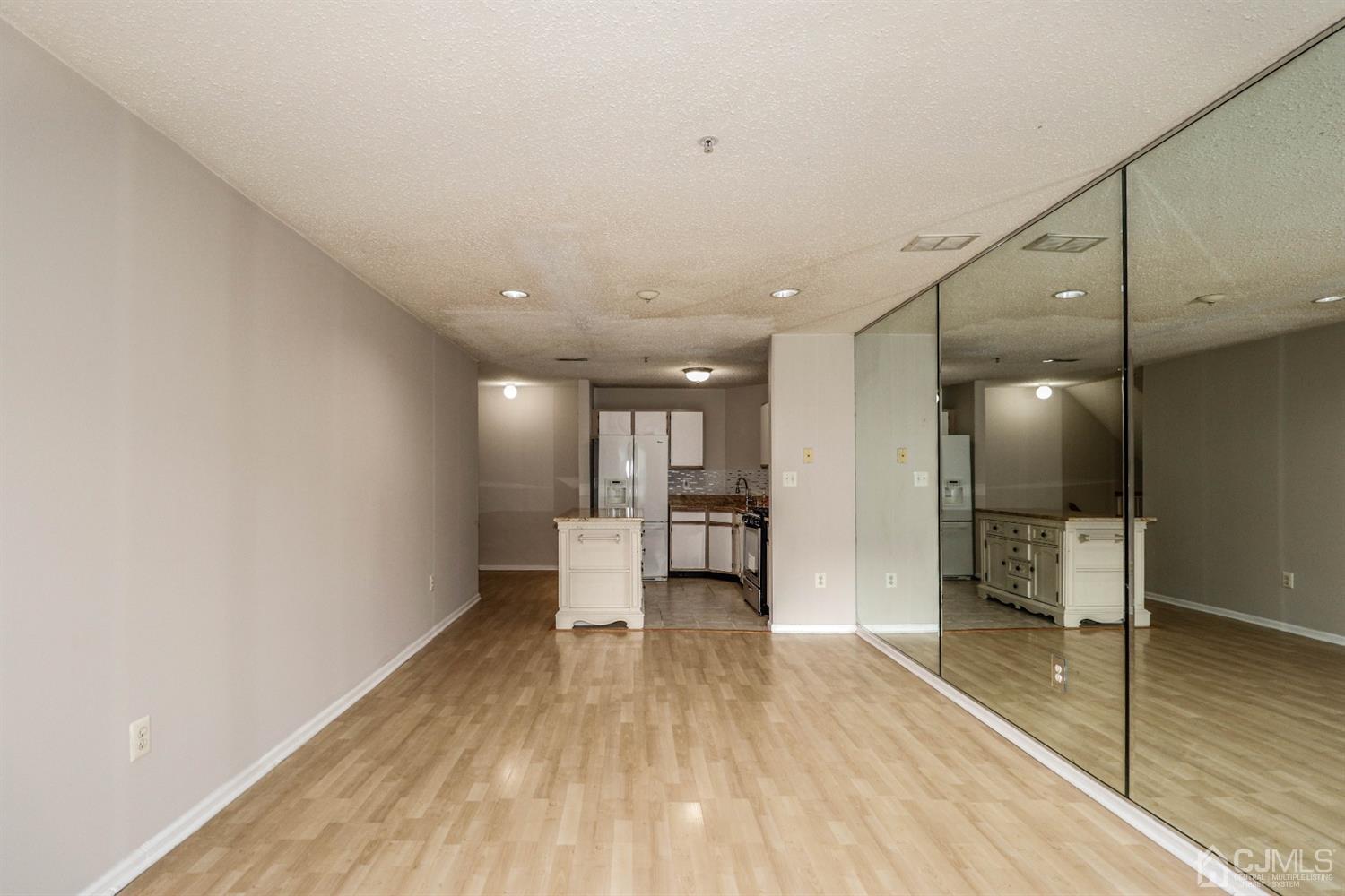 69 Inverness Drive Edison, NJ 08820 - Photo 15 of 31 Gallery Image 15