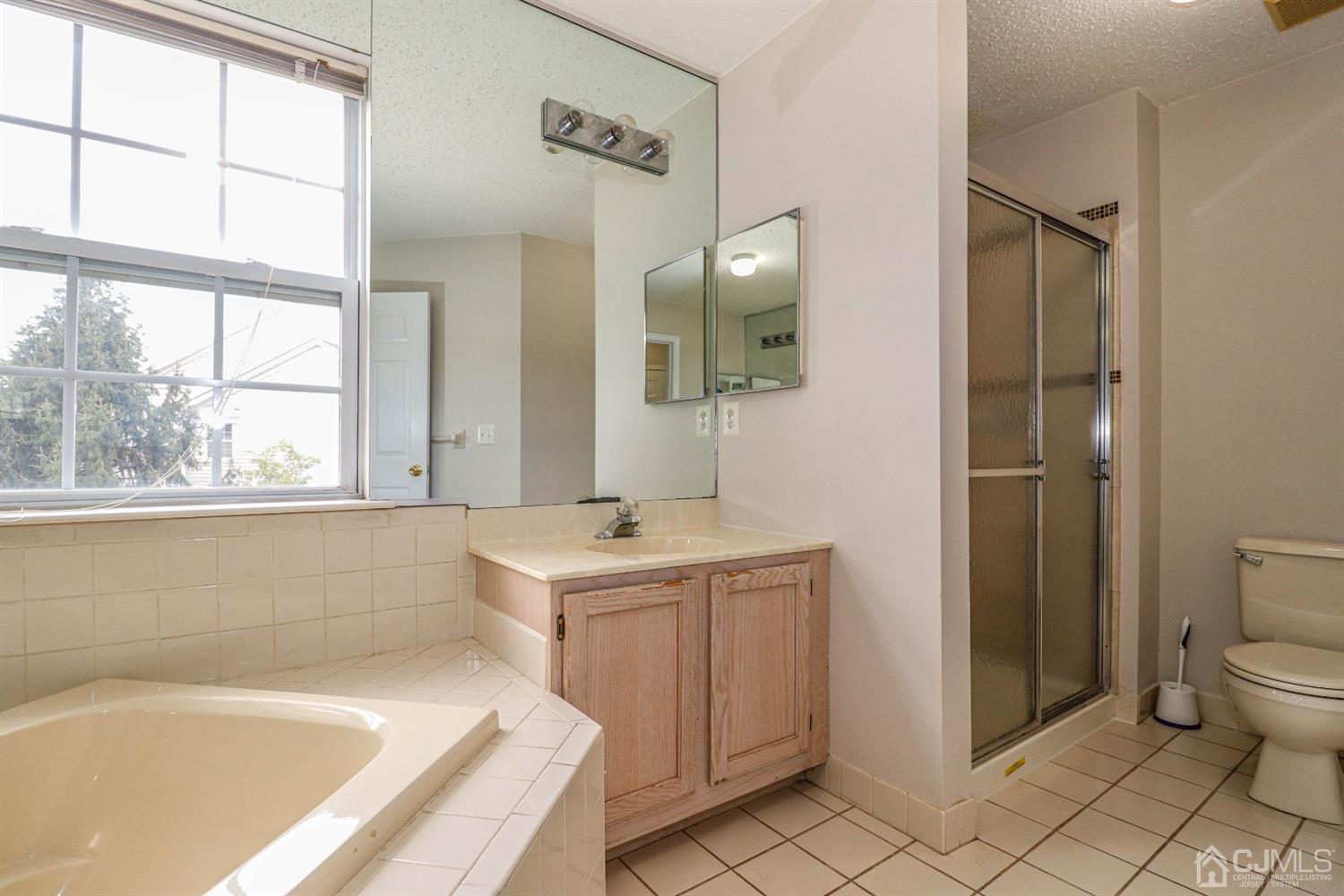 69 Inverness Drive Edison, NJ 08820 - Photo 22 of 31 Gallery Image 22