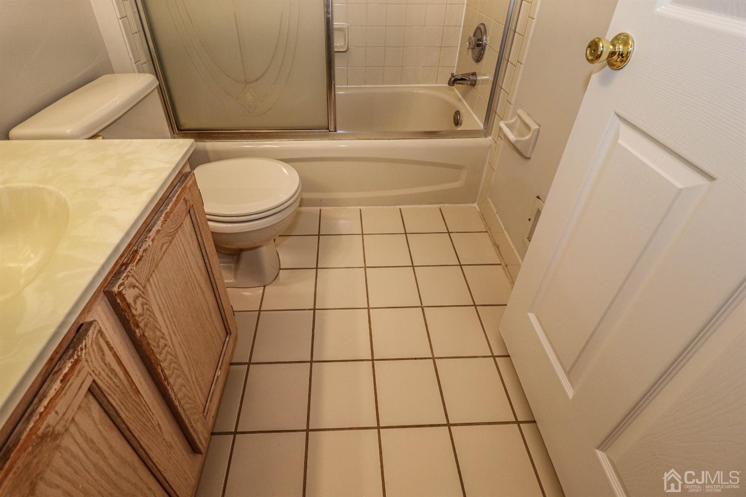 69 Inverness Drive Edison, NJ 08820 - Photo 29 of 31 Gallery Image 29