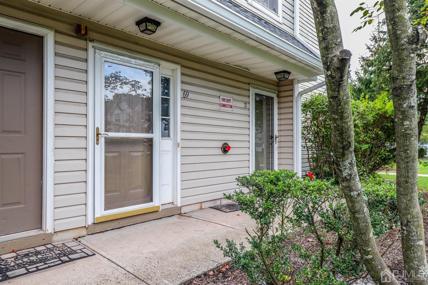 69 Inverness Drive Edison, NJ 08820 - Photo 4 of 31 Gallery Image 4