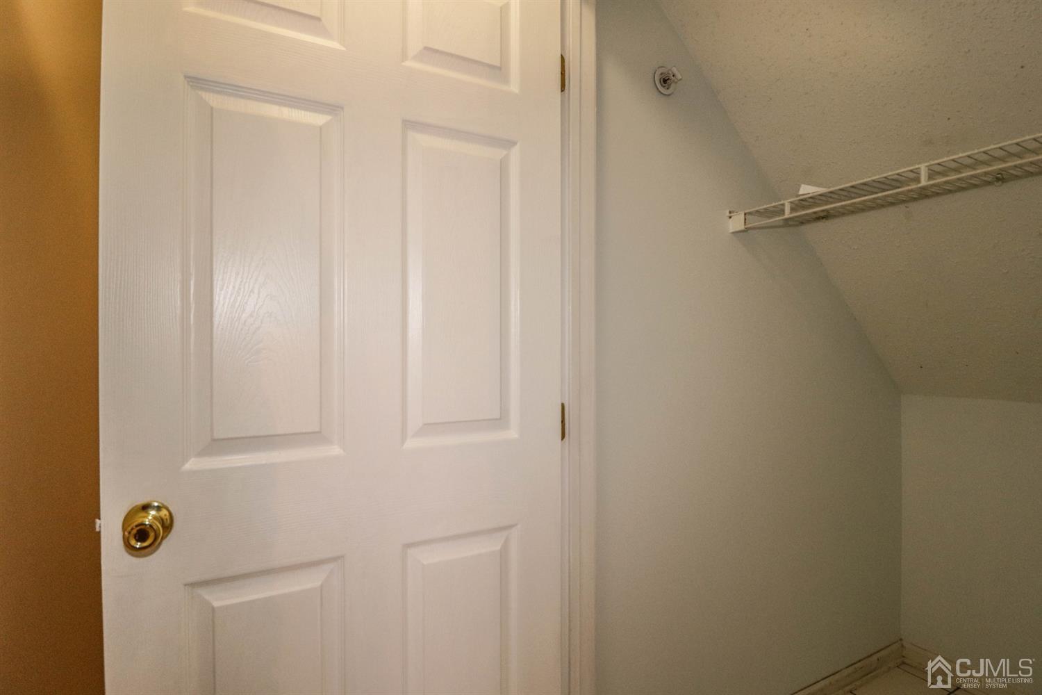 69 Inverness Drive Edison, NJ 08820 - Photo 7 of 31 Gallery Image 7