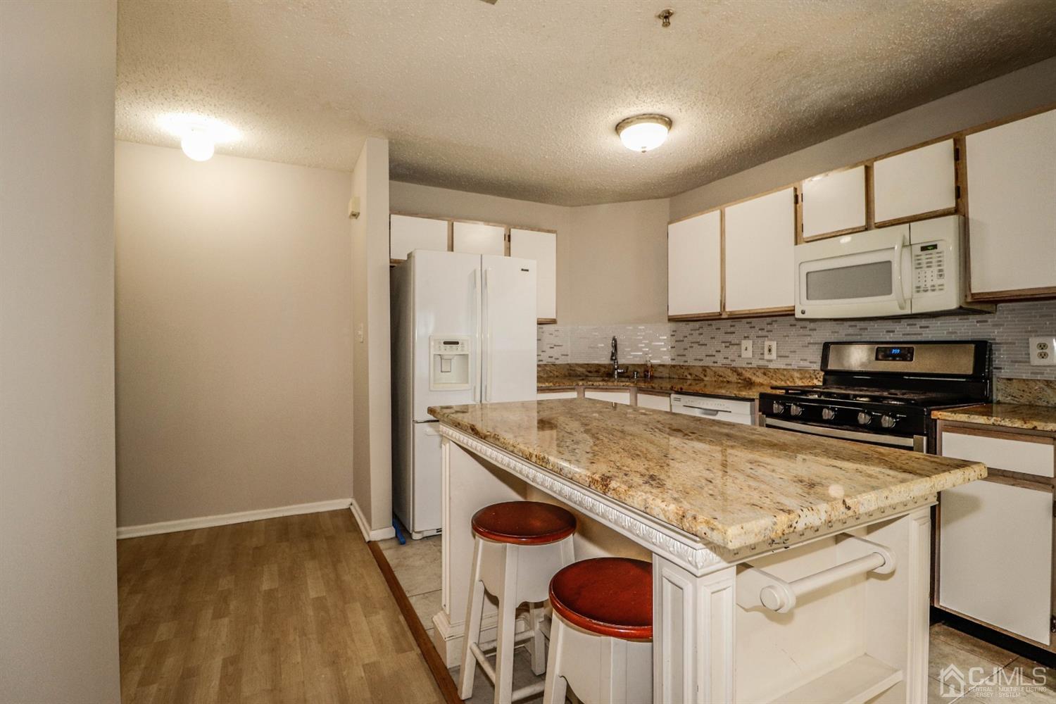 69 Inverness Drive Edison, NJ 08820 - Photo 10 of 31 Gallery Image 10