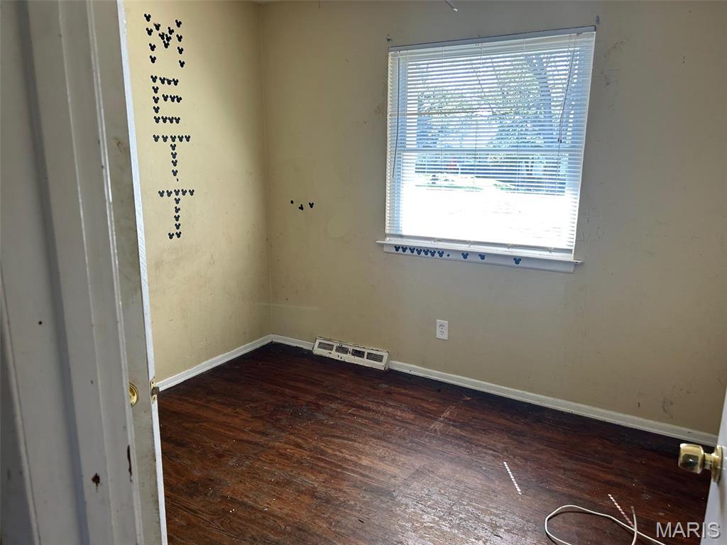 6016 Shillington Drive Berkeley, MO 63134 - Photo 2 of 6