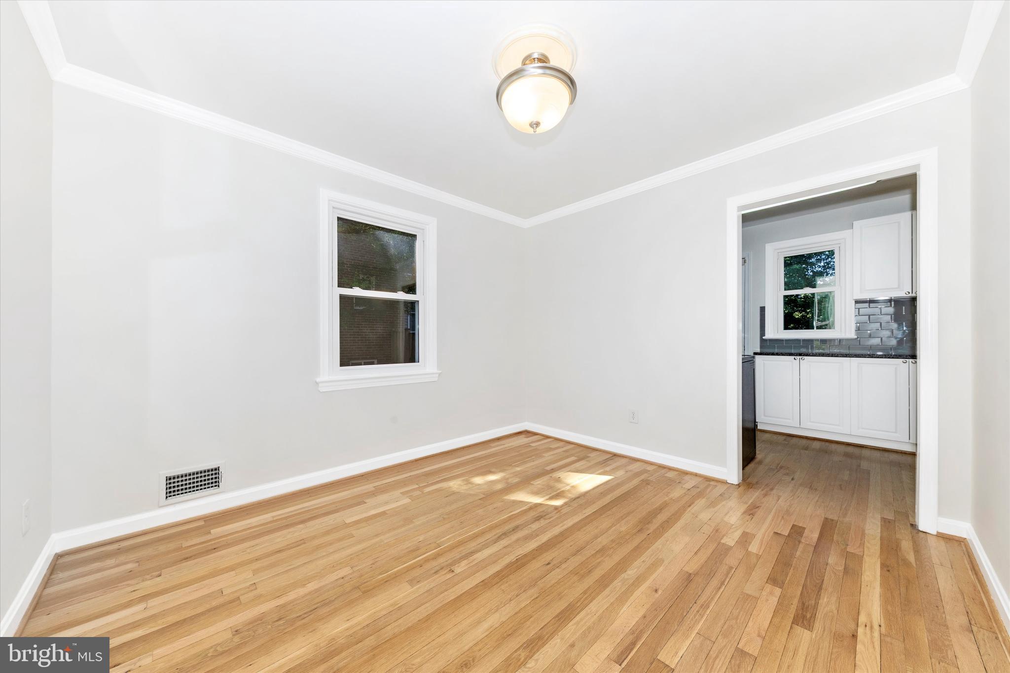 2714 Arvin Street Silver Spring, MD 20902 - Photo 18 of 54 Dining Room