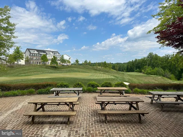 $575,000 | 18092 Red Cedar Road, Dumfries, VA 22026