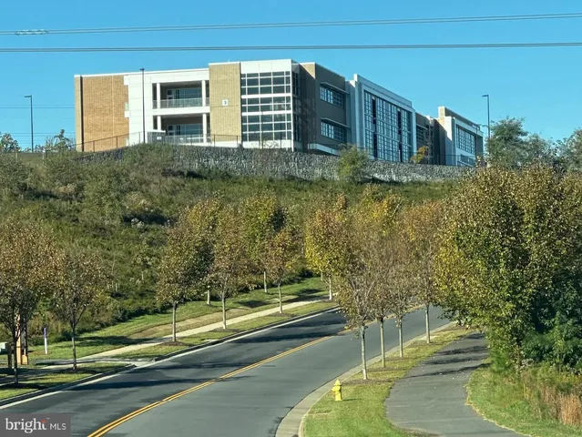 $575,000 | 18092 Red Cedar Road, Dumfries, VA 22026