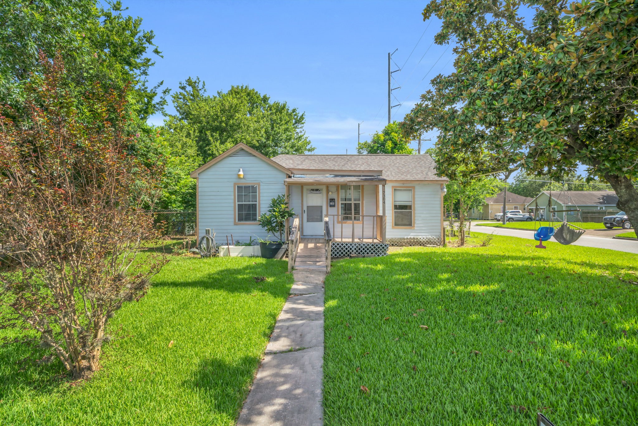 7304 Kinney Street Houston, TX 77087 - Photo 2 of 33