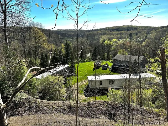 $145,000 | 245 Findlay Road, West Sunbury, PA 16061