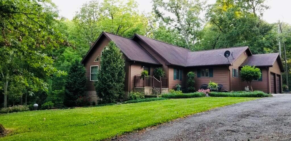1183 Country Club Road Greenville, IL 62246 - Photo 1 of 55 Gallery Image 1