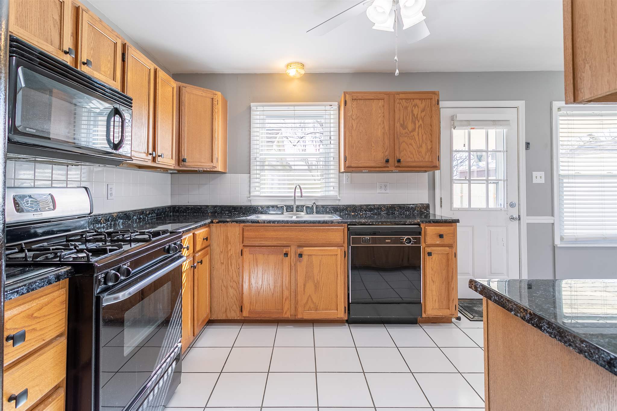 4119 Tremont Road Evansville, IN 47710 - Photo 8 of 34 Gallery Image 8