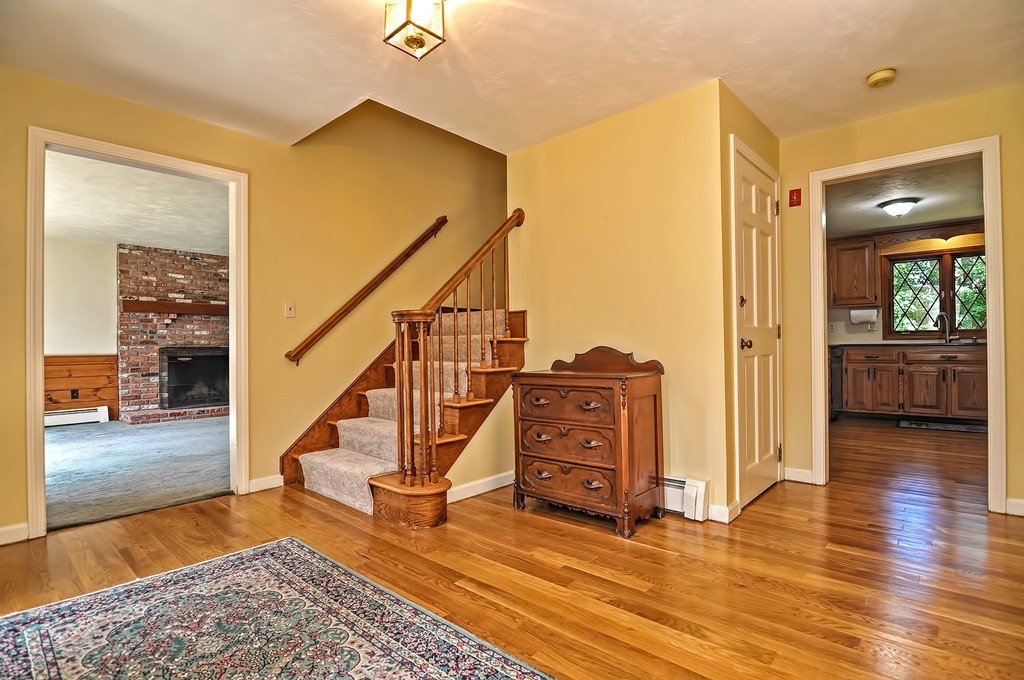 80 Mitchell Road Holliston, MA 01746 - Photo 3 of 30 Gallery Image 3