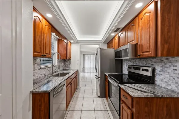 $2,000 | 2650 Pearce Drive, Unit 111, Clearwater, FL 33764