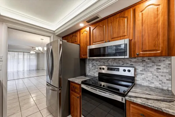 $2,000 | 2650 Pearce Drive, Unit 111, Clearwater, FL 33764