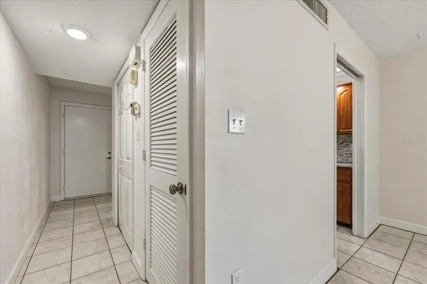 $2,000 | 2650 Pearce Drive, Unit 111, Clearwater, FL 33764