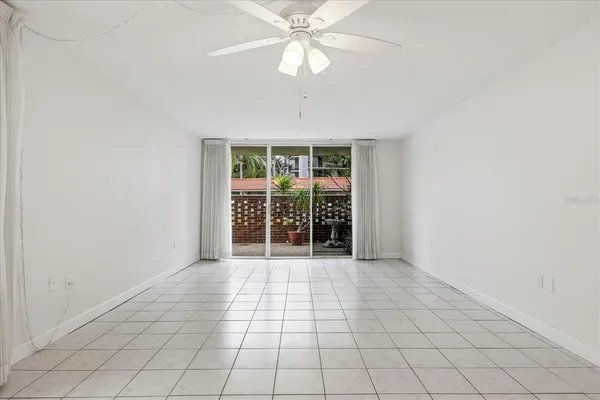 $2,000 | 2650 Pearce Drive, Unit 111, Clearwater, FL 33764