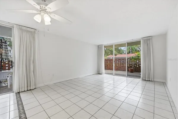 $2,000 | 2650 Pearce Drive, Unit 111, Clearwater, FL 33764