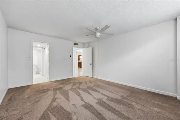 $2,000 | 2650 Pearce Drive, Unit 111, Clearwater, FL 33764