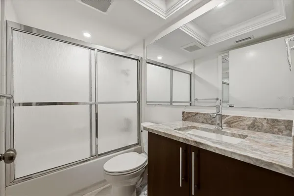 $2,000 | 2650 Pearce Drive, Unit 111, Clearwater, FL 33764