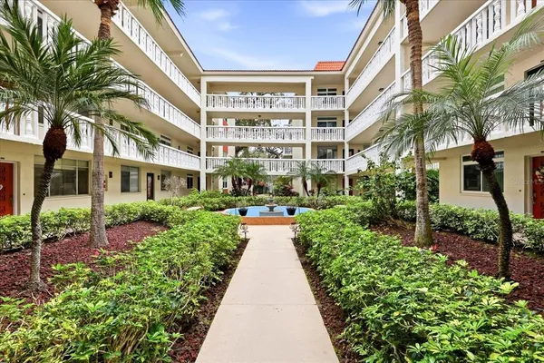$2,000 | 2650 Pearce Drive, Unit 111, Clearwater, FL 33764