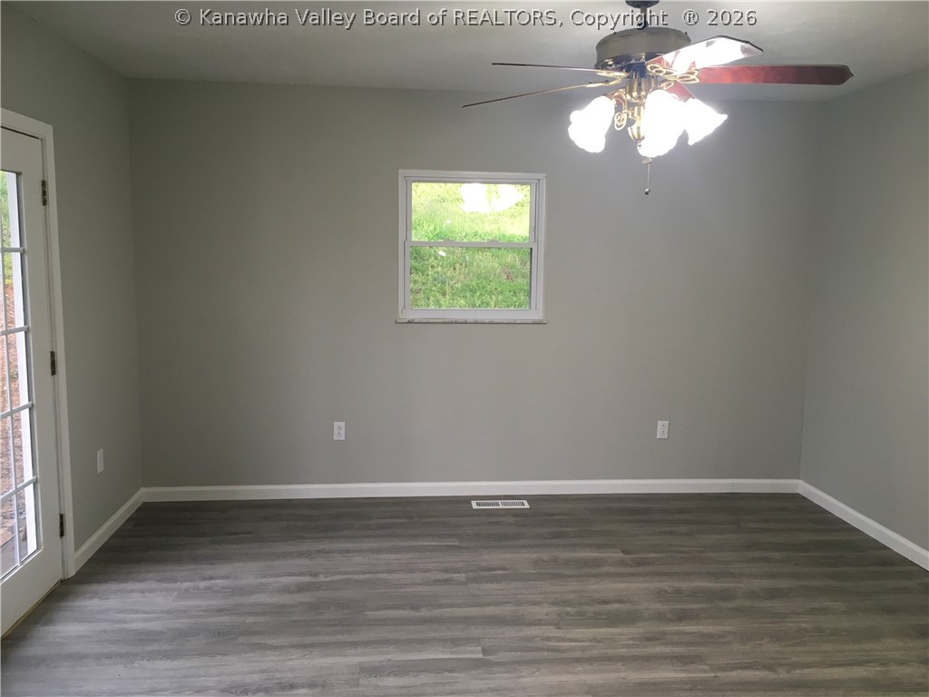 4007 Green Valley Road Huntington, WV 25701 - Photo 14 of 22 Gallery Image 14