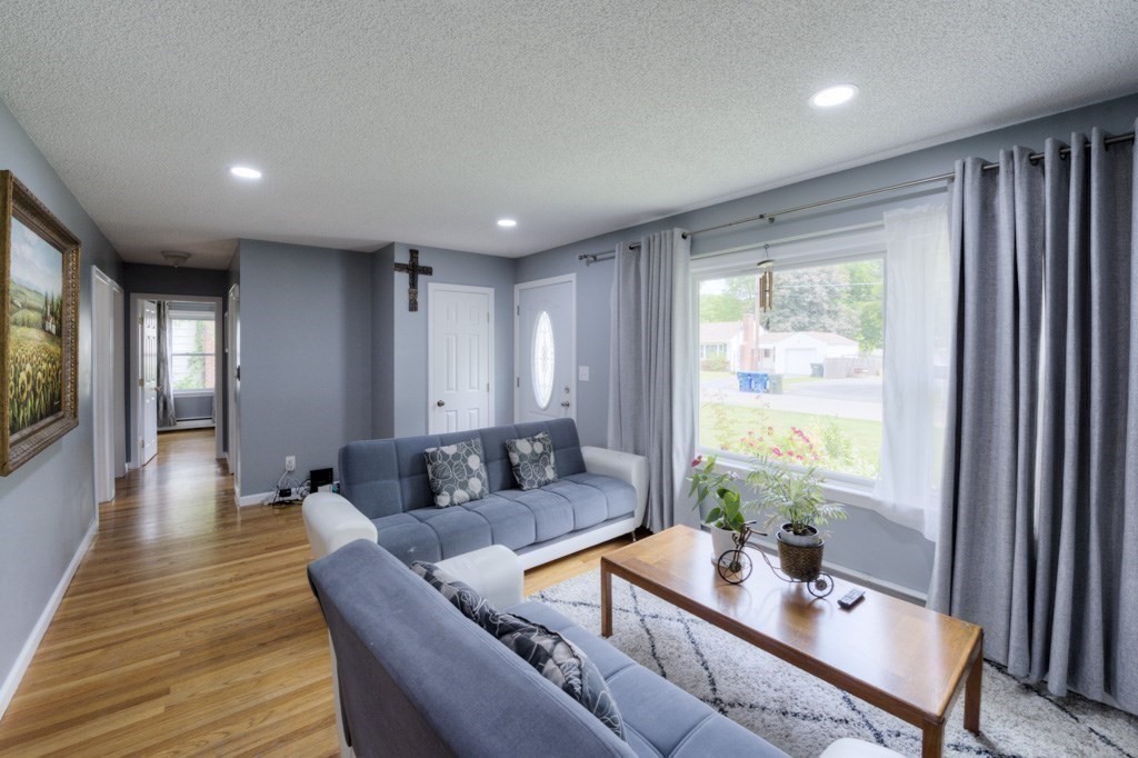 98 Kane Street Springfield, MA 01119 - Photo 19 of 42