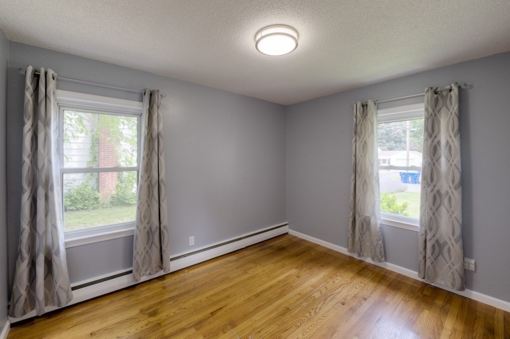 98 Kane Street Springfield, MA 01119 - Photo 21 of 42