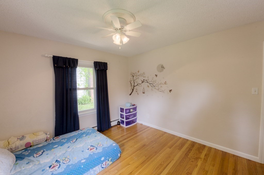 98 Kane Street Springfield, MA 01119 - Photo 25 of 42